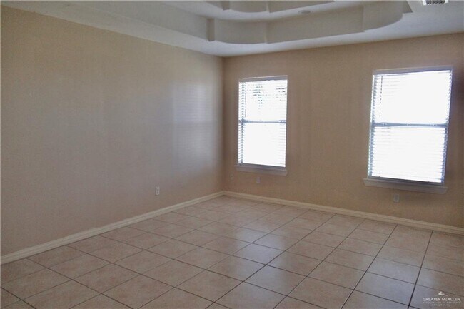 Building Photo - 33 Santa Teresa St