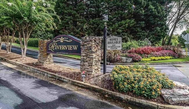 Building Photo - 1407 Riverview Dr