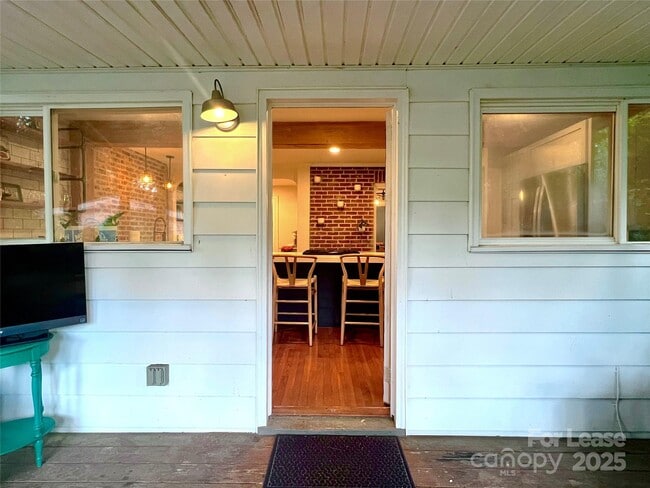 Building Photo - 3108 Barnhill Dr