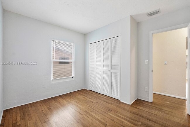 Building Photo - 608 El Vedado