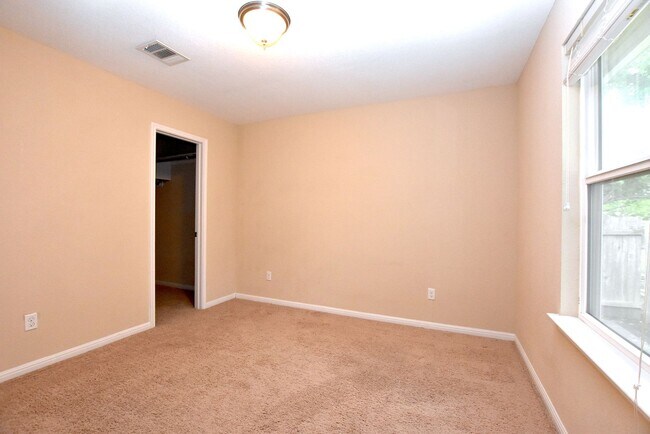 Building Photo - Buda Living Done Right—Space, Flexibility & Location
