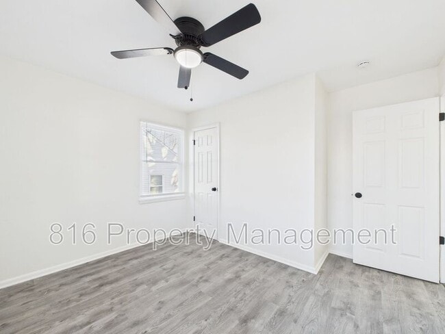 Building Photo - 5017 Dodson Ave