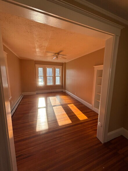 Building Photo - 5 Concord Terrace