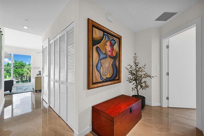 Building Photo - 1900 SE 2nd St