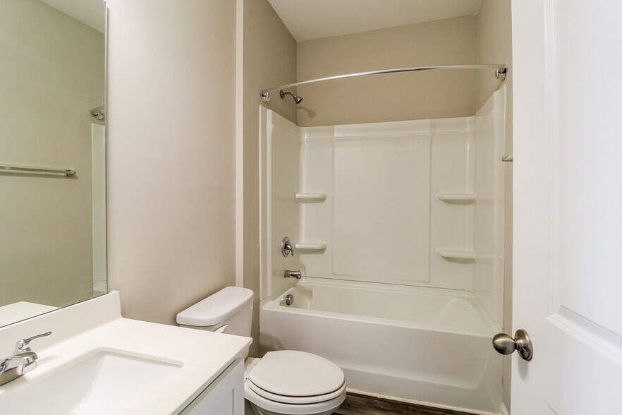 Building Photo - 3954 Kendrick Cir