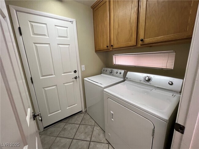 Building Photo - 7625 Good Fortune Ct