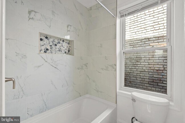 Building Photo - 1641 4th St NW