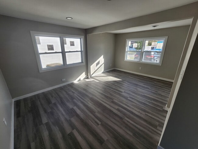 Building Photo - 314 Fremont Ave