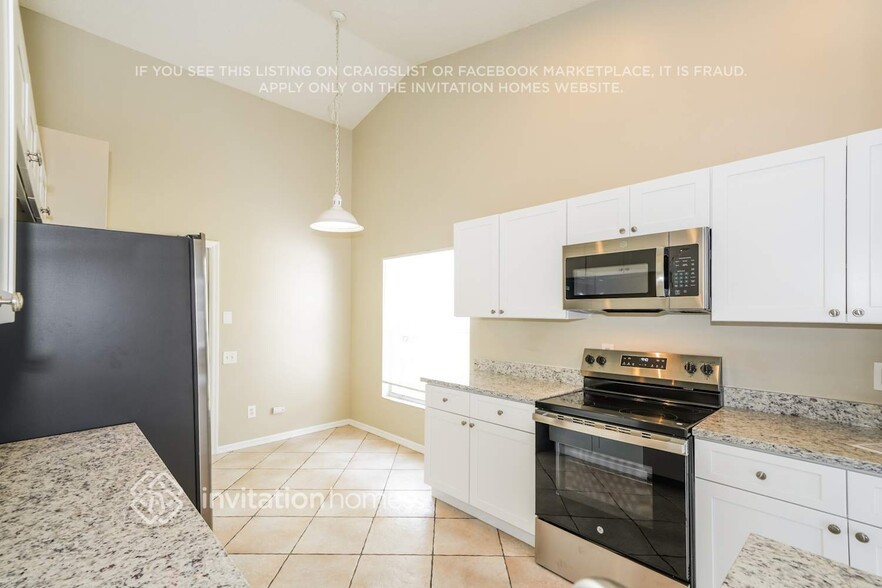 Building Photo - 12520 Dawn Vista Dr
