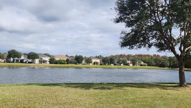 Building Photo - 9143 Lake Avon Dr