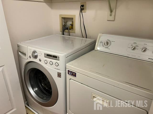 Building Photo - 304 Hampshire Dr