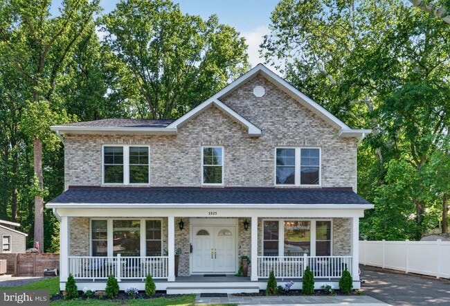 Building Photo - 3925 Ashwood Pl