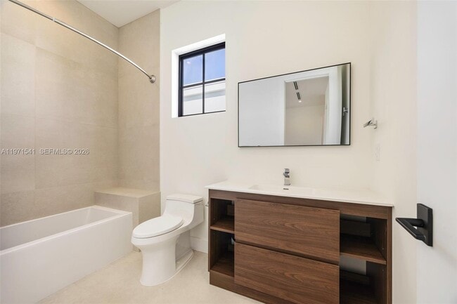 Building Photo - 885 NE 76th St