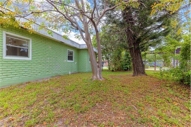 Building Photo - 1745 NW 29th Ln