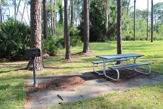 Building Photo - 50989 U S 27 Unit