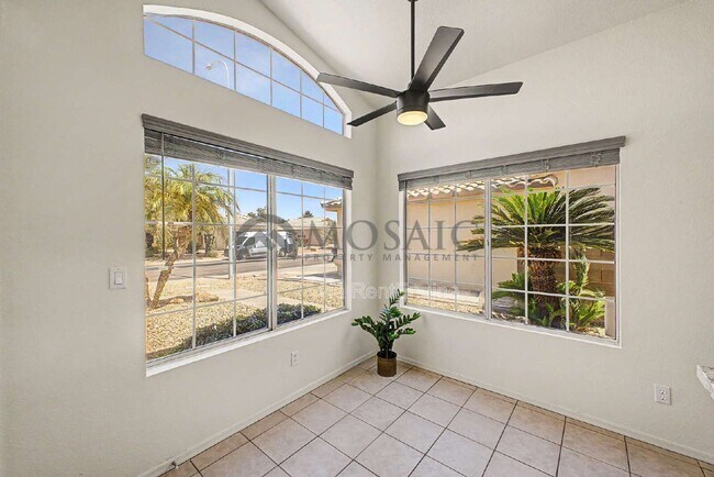 Building Photo - 1271 W Gail Dr