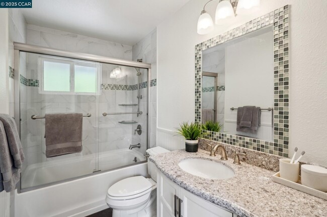Building Photo - 3555 Old Mountain View Dr
