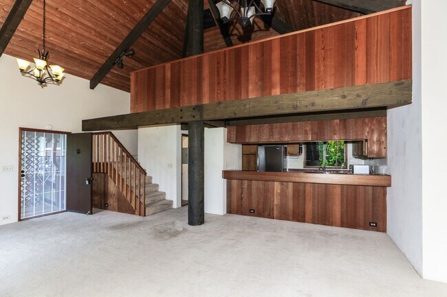 Building Photo - 3368A Anoai Pl