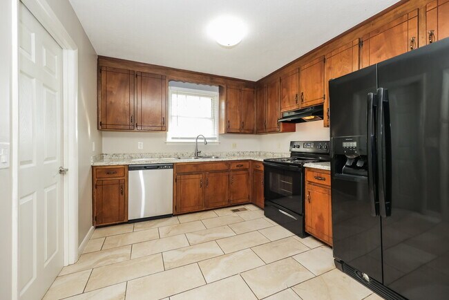 Building Photo - 702 Valley Green Dr