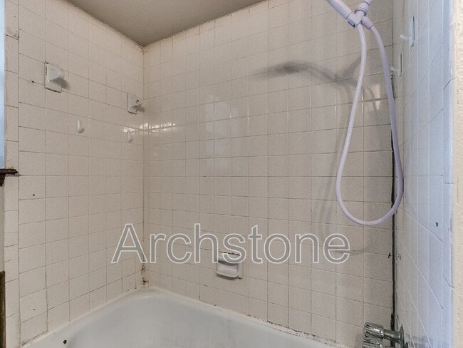 Building Photo - 5216 Coble St