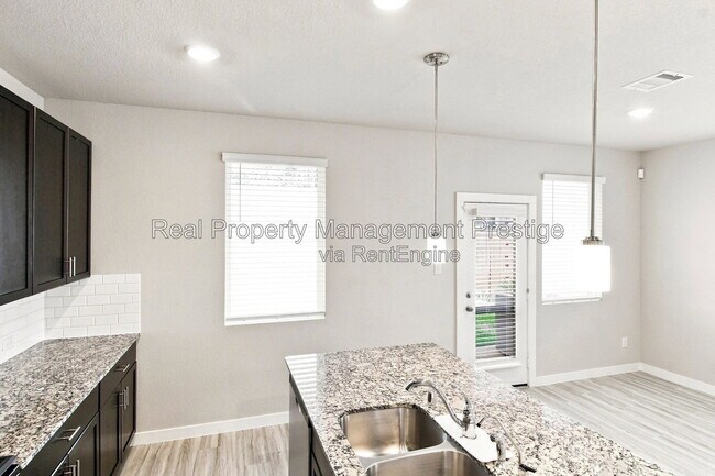 Building Photo - 2186 Shady Pear