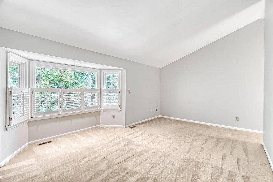 Building Photo - 11896 Fawn Ridge Ln