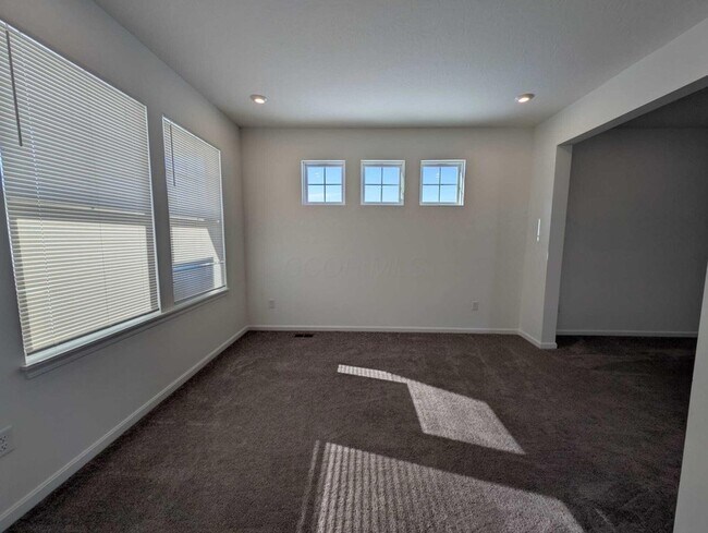 Building Photo - 8210 Daylily Dr