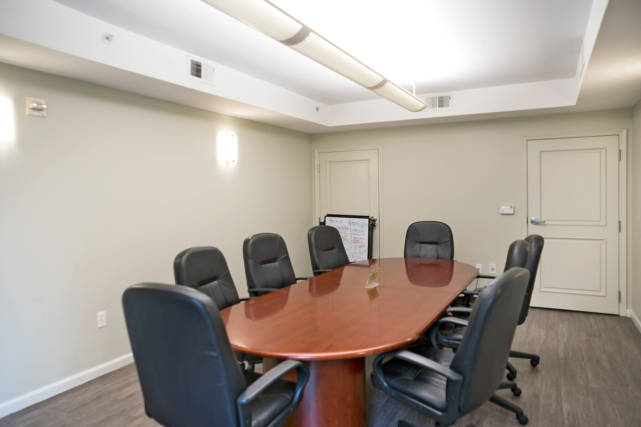 Building Photo - 140 S Van Ness Ave