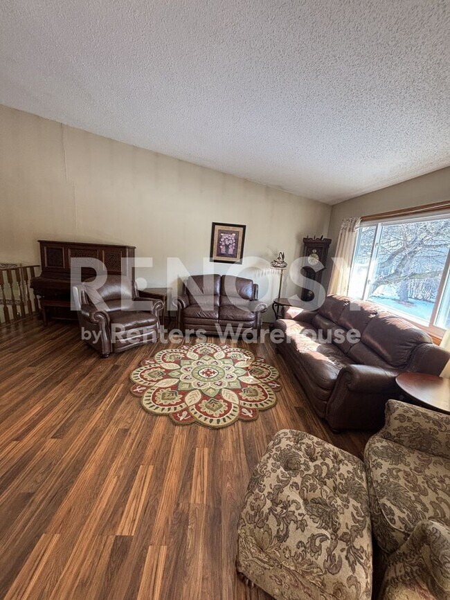 Building Photo - 15536 Garfield Cir