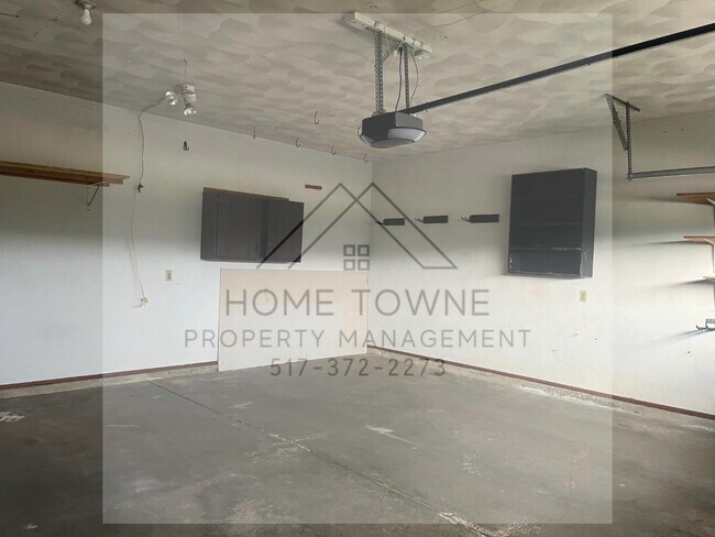 Building Photo - 1727 Kinawa Dr