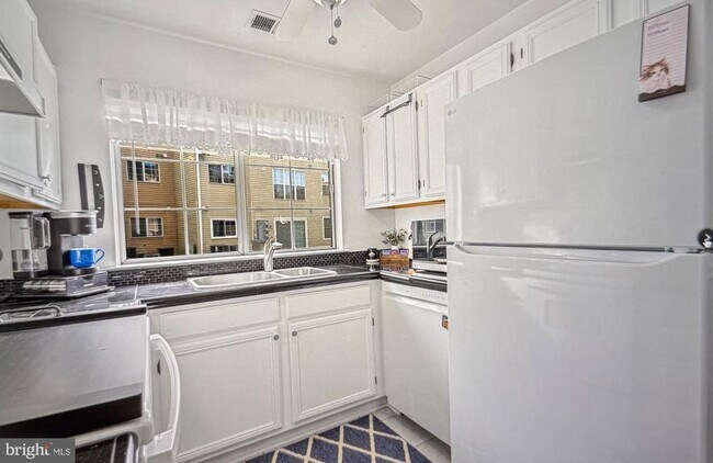 Building Photo - 1130 Huntmaster Terrace NE