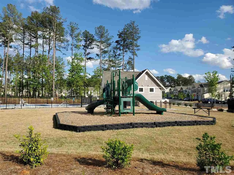 Building Photo - 6042 Beale Loop