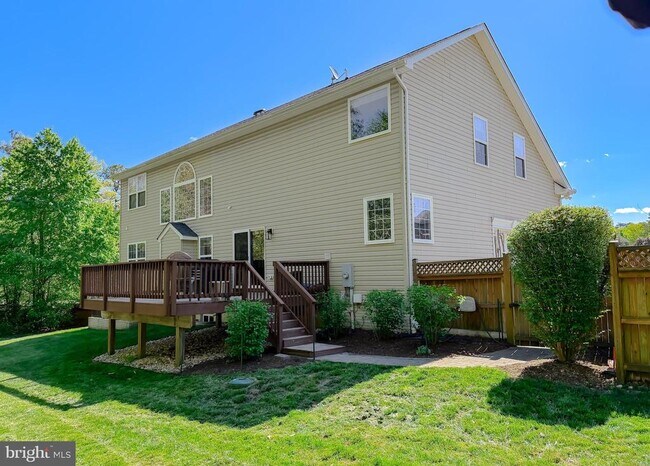 Building Photo - 23017 Holloway Ct