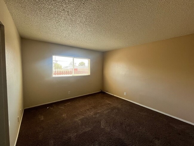 Building Photo - 1161 Barstow Rd