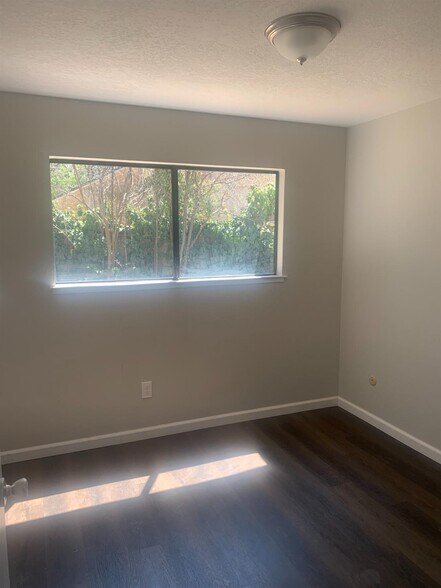 Building Photo - 11092 Gingerwood Way