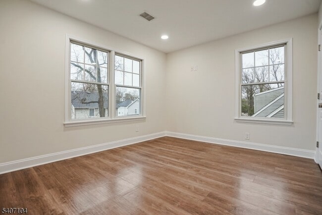 Building Photo - 2114 Elizabeth Ave