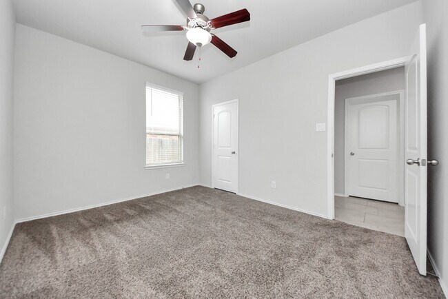 Building Photo - 4618 Terrazza Verde Dr