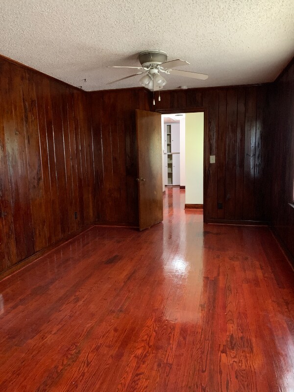 Building Photo - 1819 Morninghill Dr