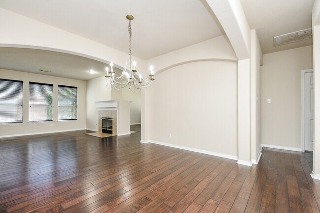 Building Photo - 9135 Edgeloch Dr