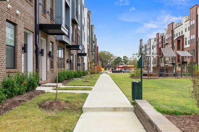 Building Photo - 1206 Coach Sta Aly