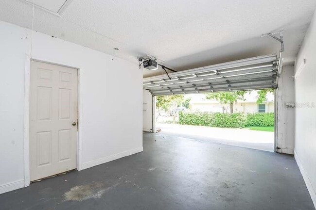 Building Photo - 2396 Nightingale Ln