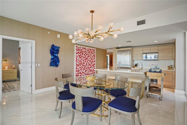 Building Photo - 16385 Biscayne Blvd