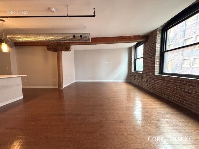 Building Photo - 1223 Union Ave