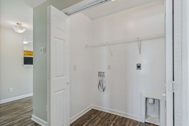 Building Photo - Beautifully Updated 3-Bedroom Home in Gree...