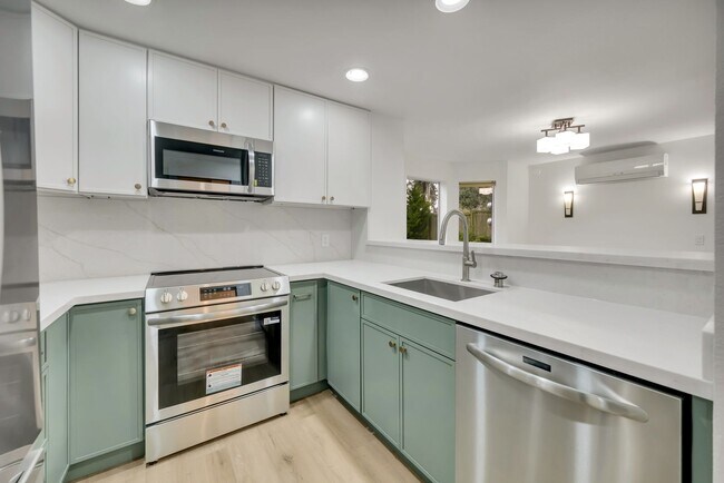 Building Photo - 7143