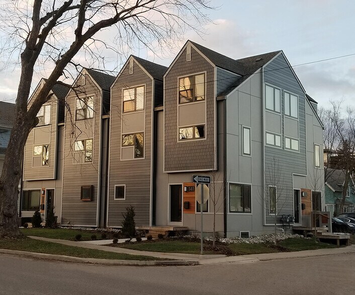 Building Photo - 143 Hill St