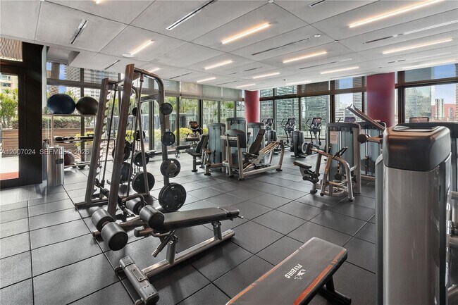 Building Photo - 1080 Brickell Ave