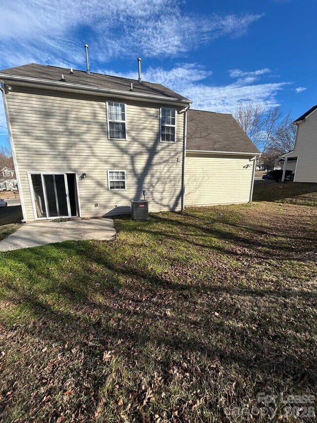 Building Photo - 9510 Isaac Hunter Dr