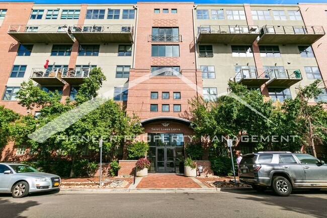 Building Photo - Modern Industrial Condo Downtown with Park...
