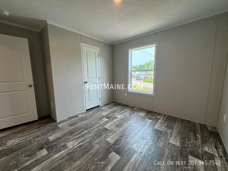 Building Photo - 111 H St